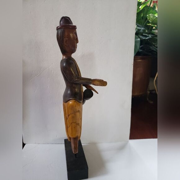 Large Wood Statue   - Picture 3 of 9